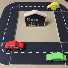 Load image into Gallery viewer, Story scene - House, set of two.