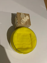 Load image into Gallery viewer, Playdough stamp - Bee
